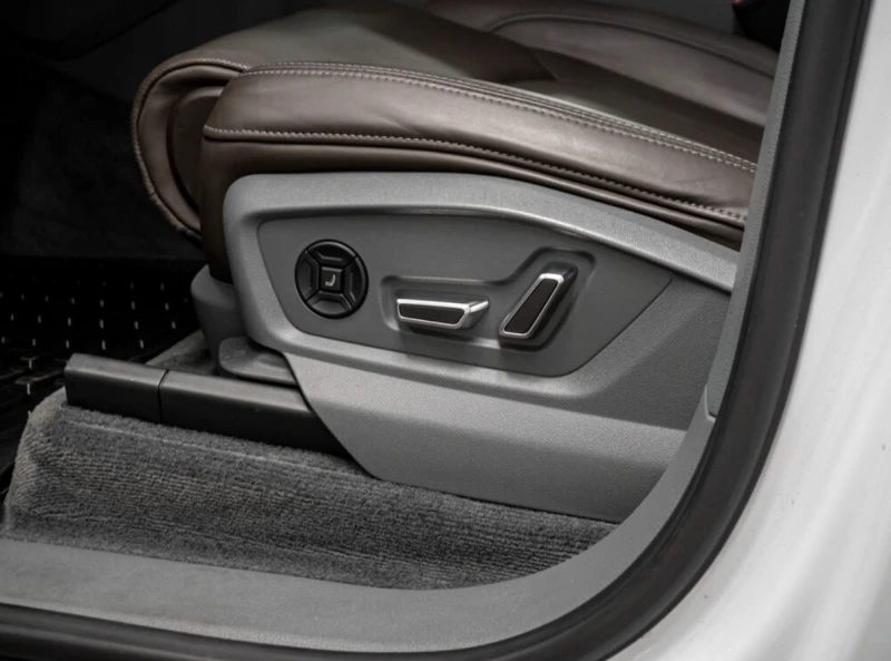 Audi Q8 2019 Audi Q8 TECHNIK | S-LINE, снимка 11 - Автомобили и джипове - 53175140