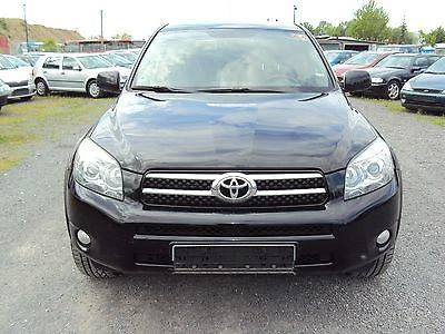 Toyota Rav4 2.0тди НА ЧАСТИ, снимка 1 - Автомобили и джипове - 20855184