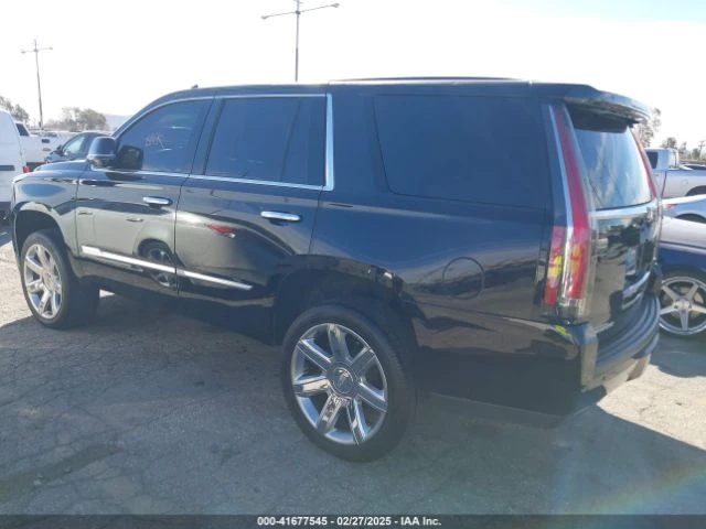 Cadillac Escalade * LUXURY * 4X4 (CARFAX), снимка 6 - Автомобили и джипове - 49343911