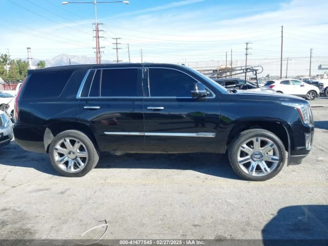 Cadillac Escalade * LUXURY * 4X4 (CARFAX), снимка 5 - Автомобили и джипове - 49343911