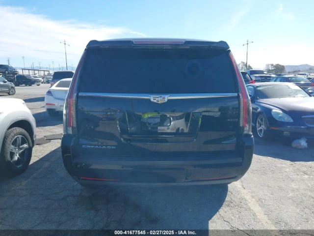 Cadillac Escalade * LUXURY * 4X4 (CARFAX), снимка 7 - Автомобили и джипове - 49343911