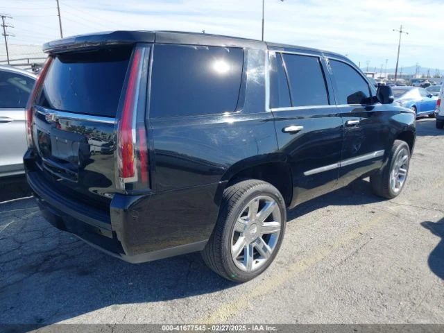 Cadillac Escalade * LUXURY * 4X4 (CARFAX), снимка 8 - Автомобили и джипове - 49343911