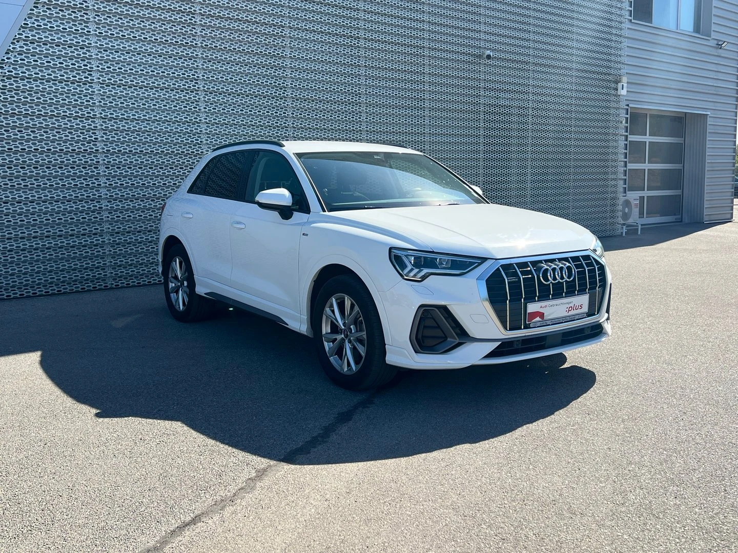 Audi Q3 S line 40 TDI quattro, снимка 3 - Автомобили и джипове - 52072525