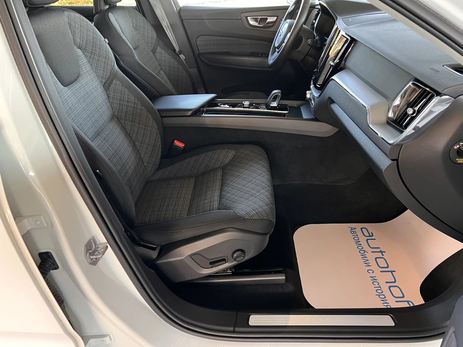 Volvo XC60 MOMENTUM PRO/2.0�4/197�.�./8��/�������� | Mobile.bg � ����������� 9