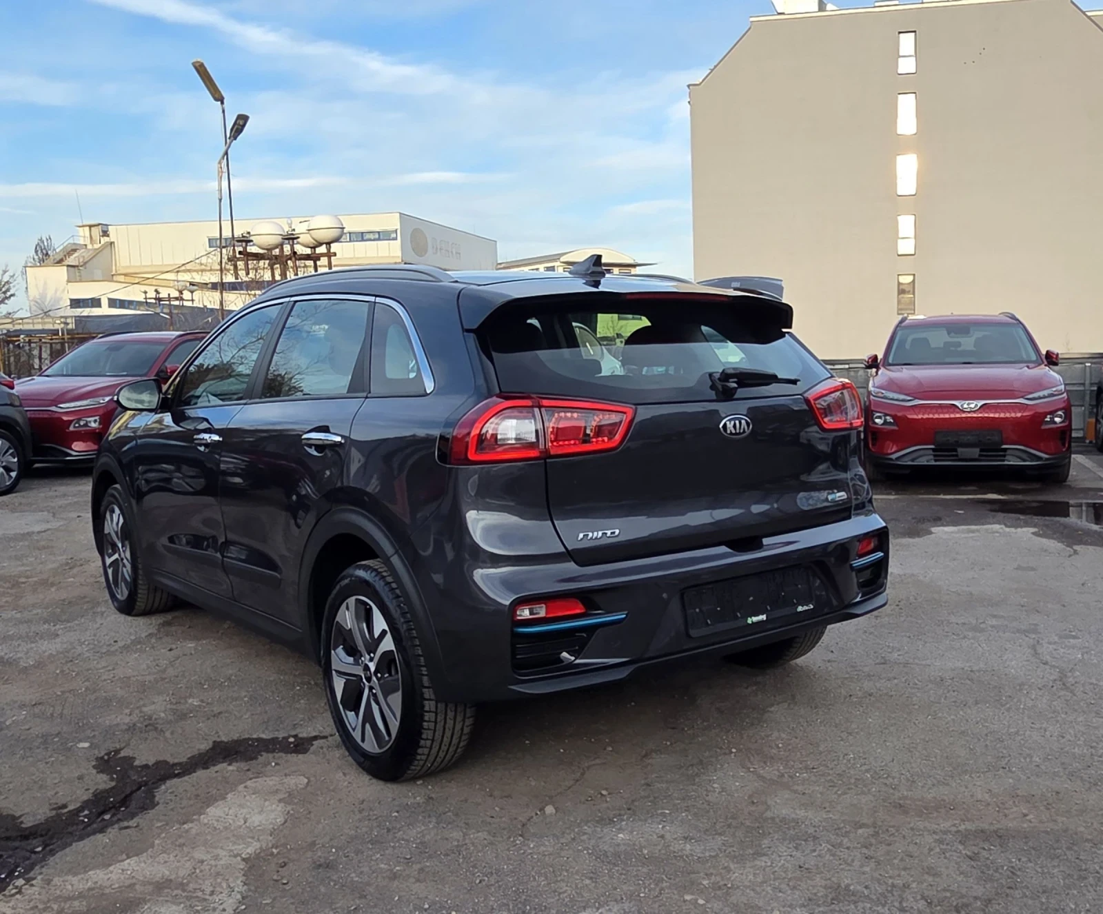 Kia Niro 64KWh/SOH100%, снимка 6 - Автомобили и джипове - 54115132