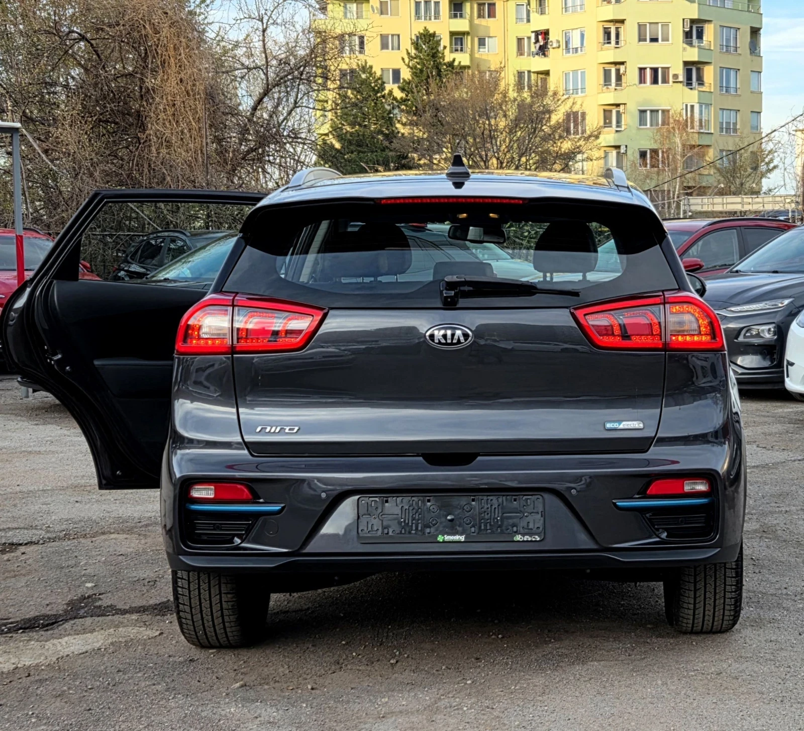 Kia Niro 64KWh/SOH100%, снимка 6 - Автомобили и джипове - 54115132