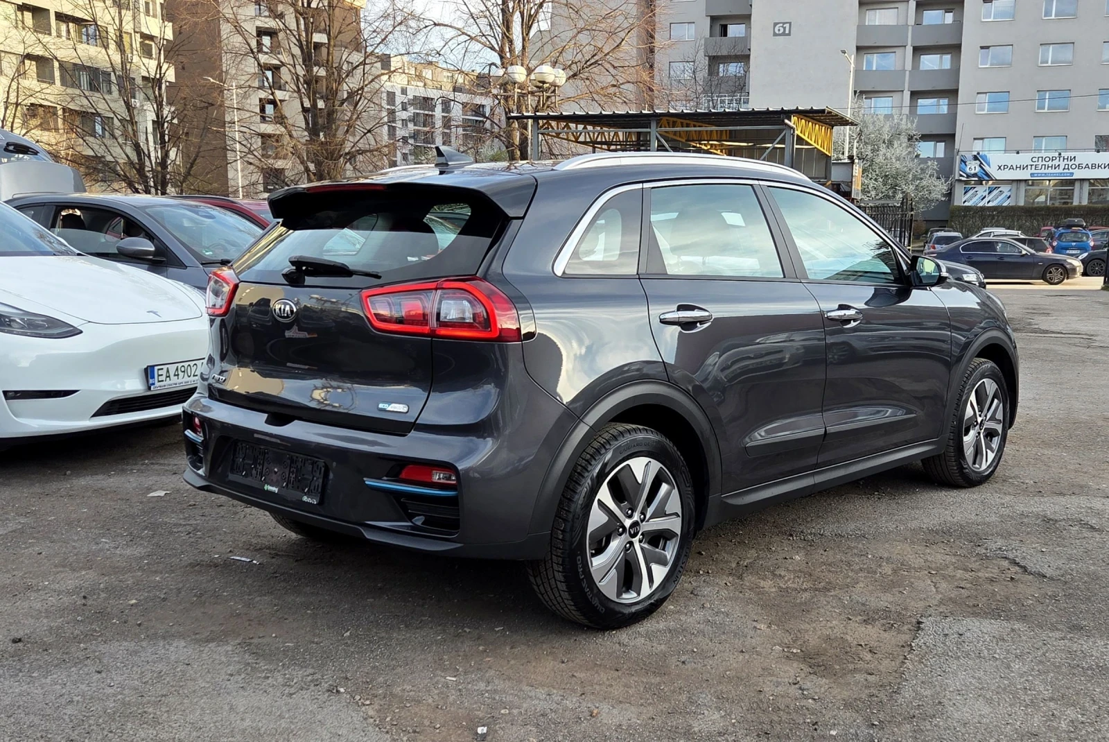 Kia Niro 64KWh/SOH100%, снимка 4 - Автомобили и джипове - 54115132
