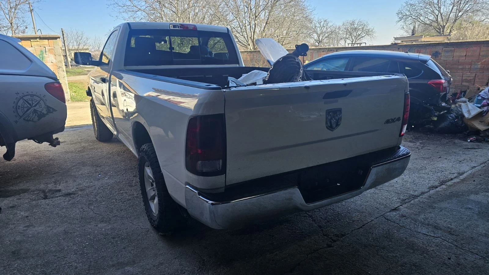 Dodge RAM 1500 Classic, снимка 3 - Автомобили и джипове - 54326695