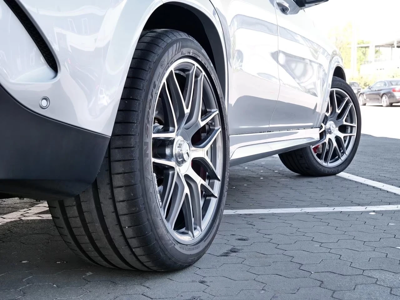Mercedes-Benz GLE 63 S AMG Coupé / BURM / 360 / HEAD-UP / PANO / MULTIBE, снимка 5 - Автомобили и джипове - 54930840