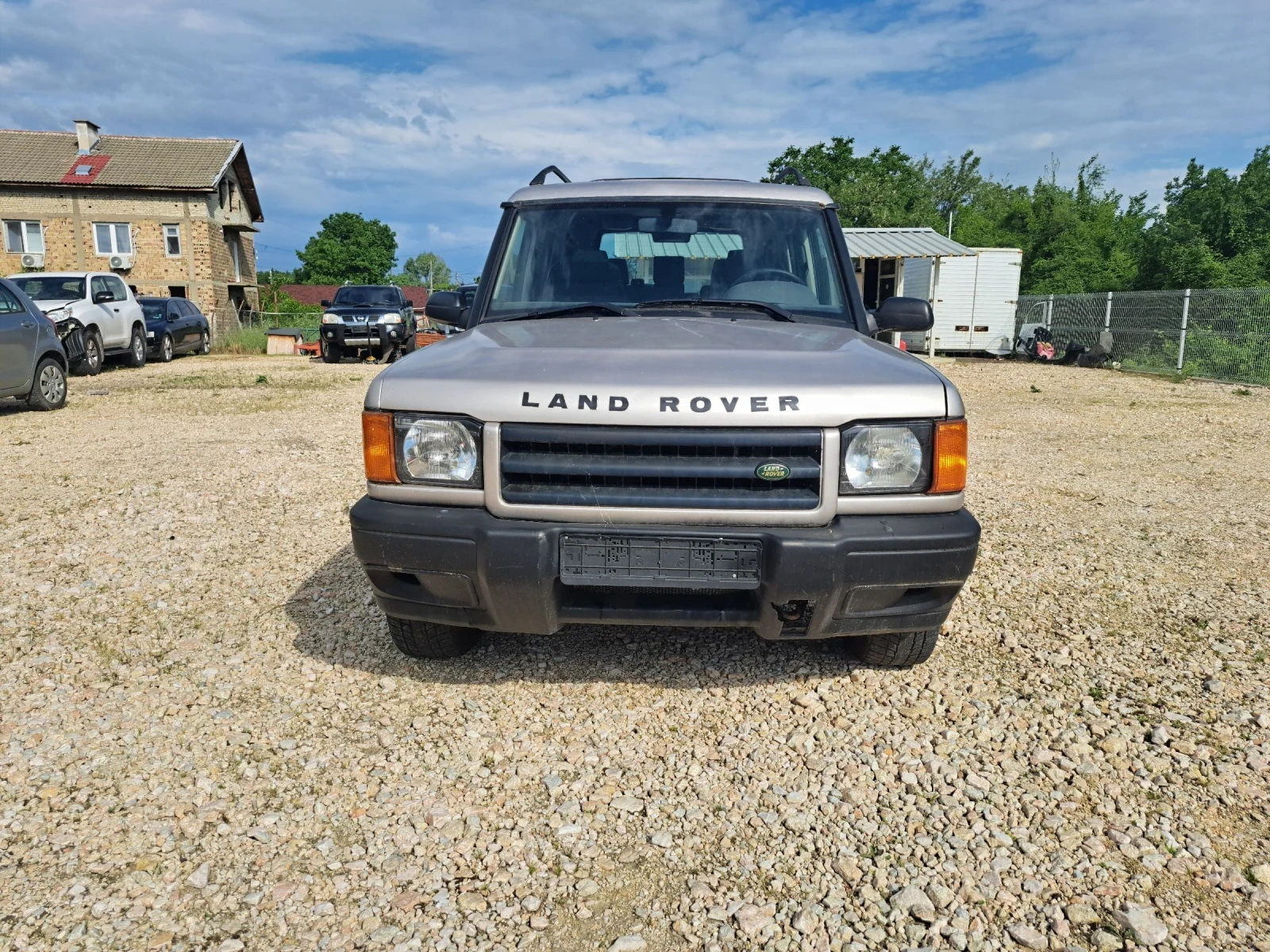 Land Rover Discovery 2.5tdi, снимка 3 - Автомобили и джипове - 54952403