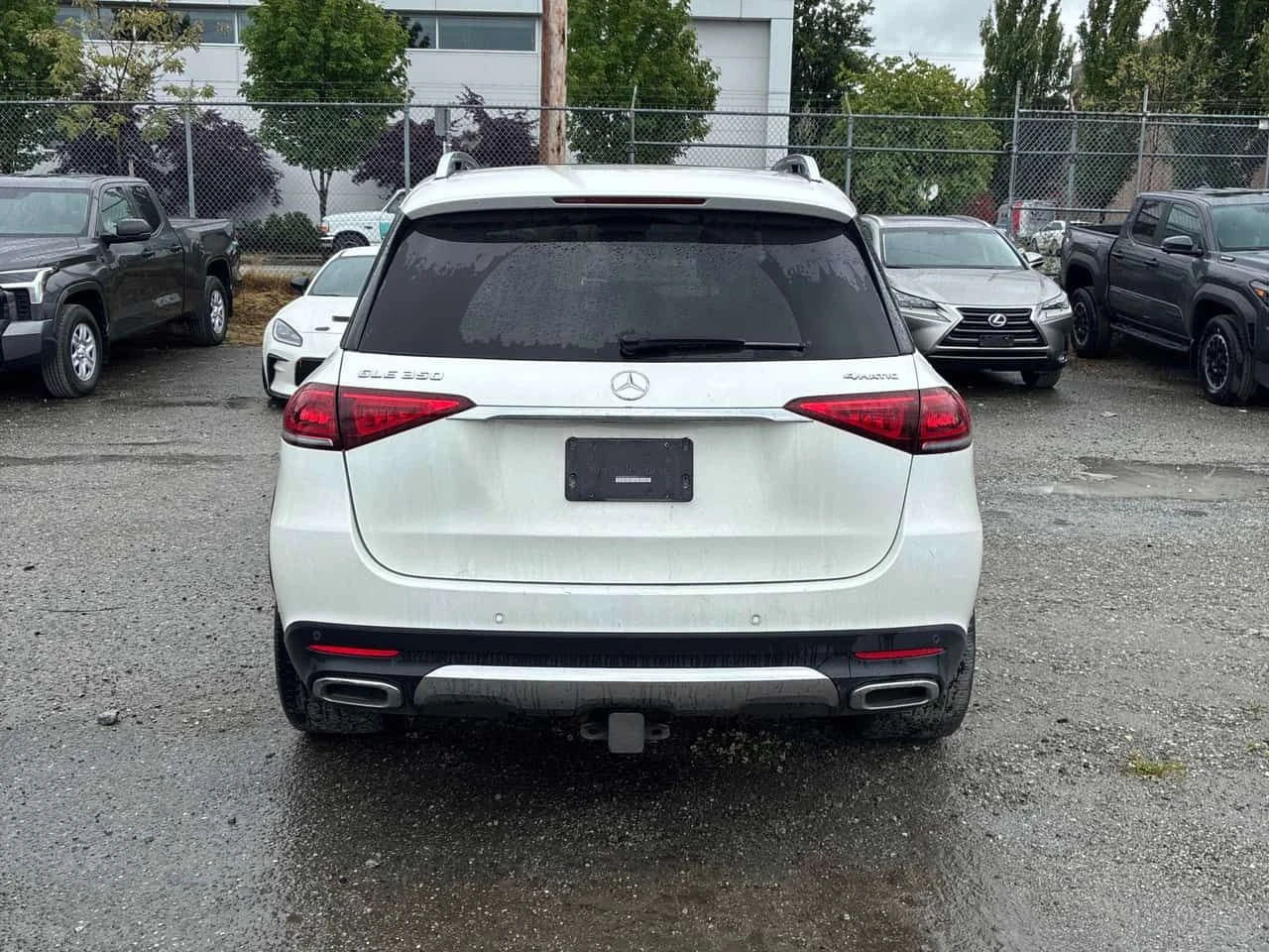 Mercedes-Benz GLE 350 BURMESTER * PANO * KEYLESS *  ПОДГРЕВИ * CARFAX, снимка 4 - Автомобили и джипове - 55074060