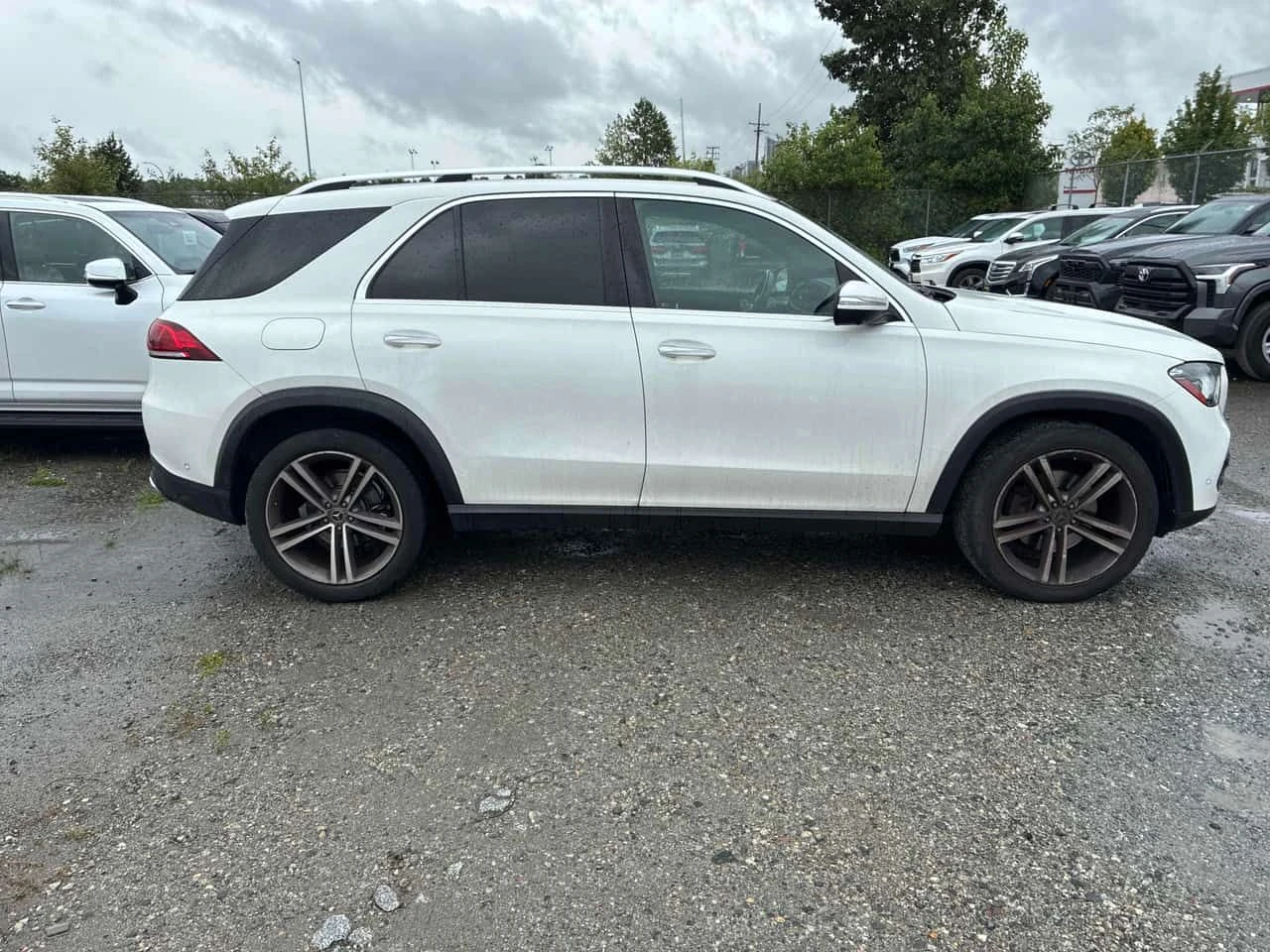 Mercedes-Benz GLE 350 BURMESTER * PANO * KEYLESS *  ПОДГРЕВИ * CARFAX, снимка 3 - Автомобили и джипове - 55074060