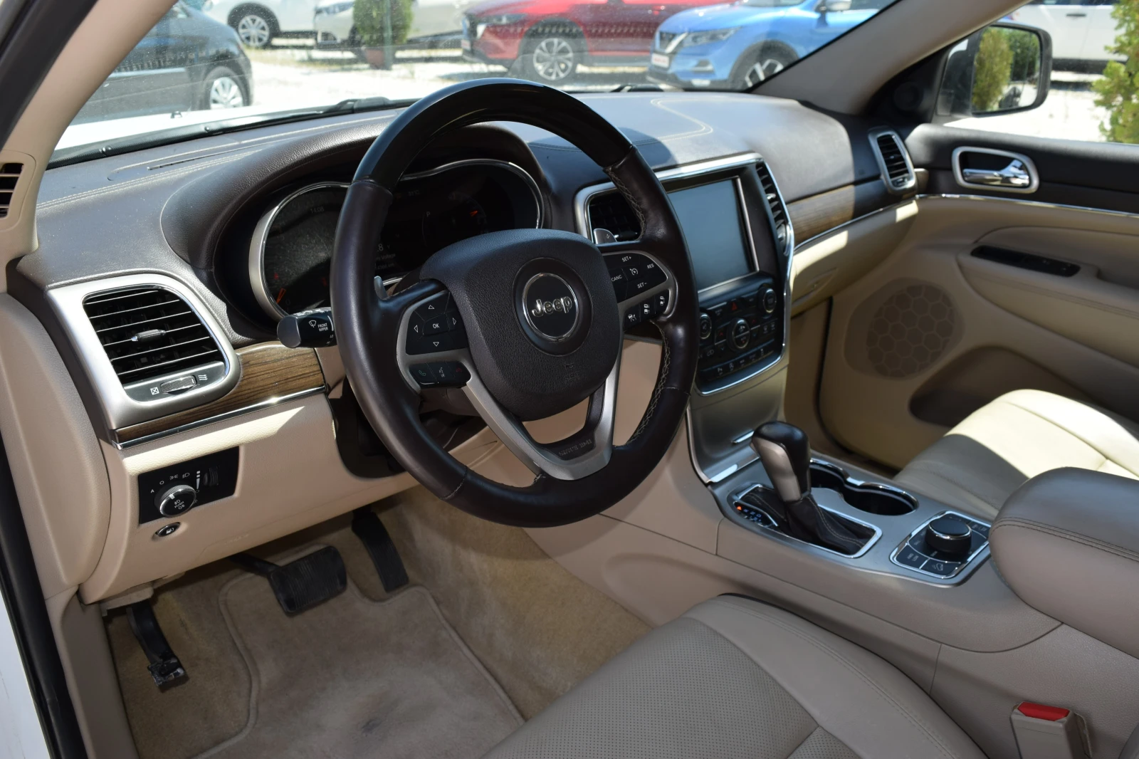 Jeep Grand cherokee 3.0CRDI* FULL* Euro6B, снимка 9 - Автомобили и джипове - 55463236