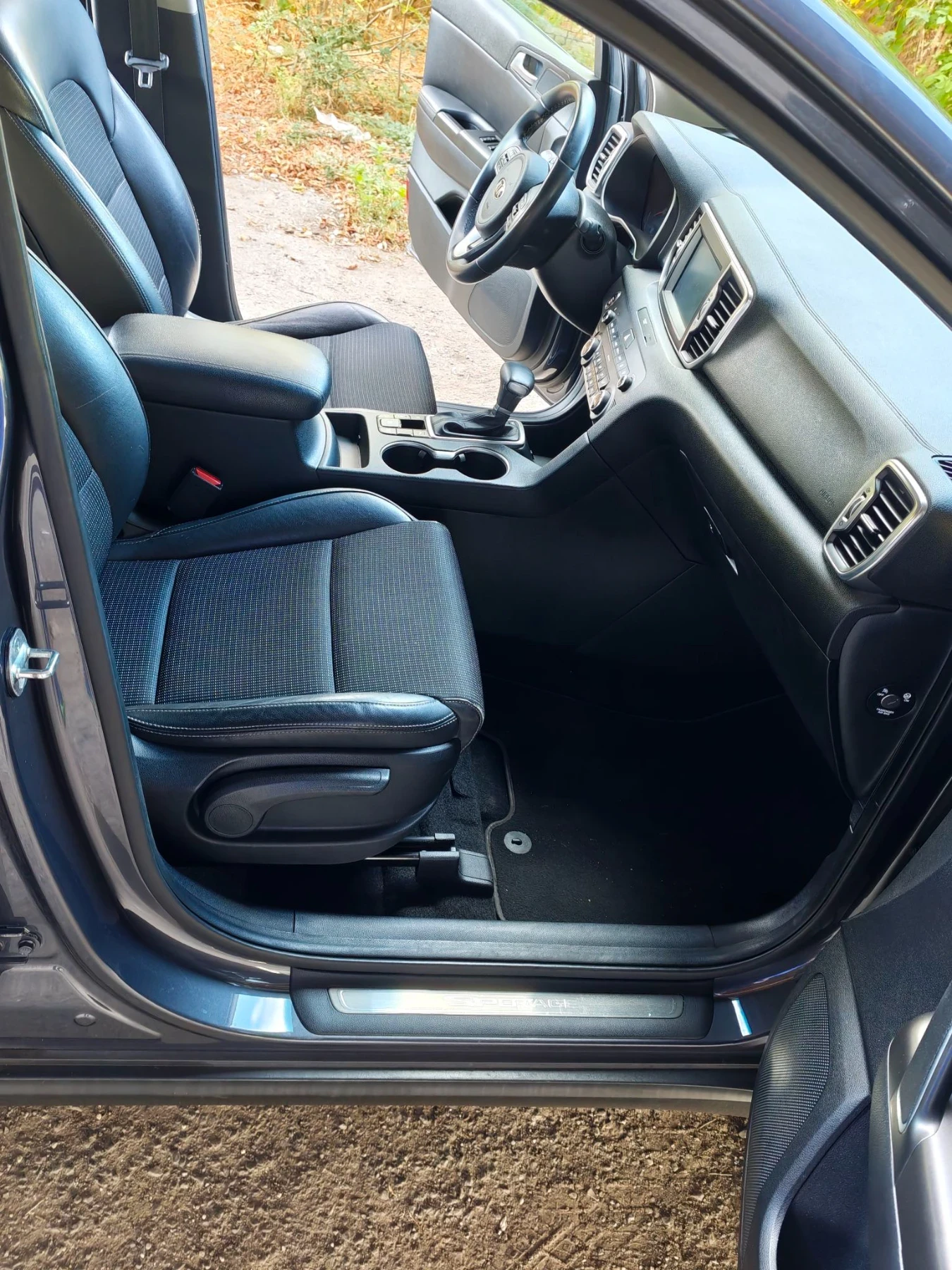 Kia Sportage, снимка 6 - Автомобили и джипове - 55712214