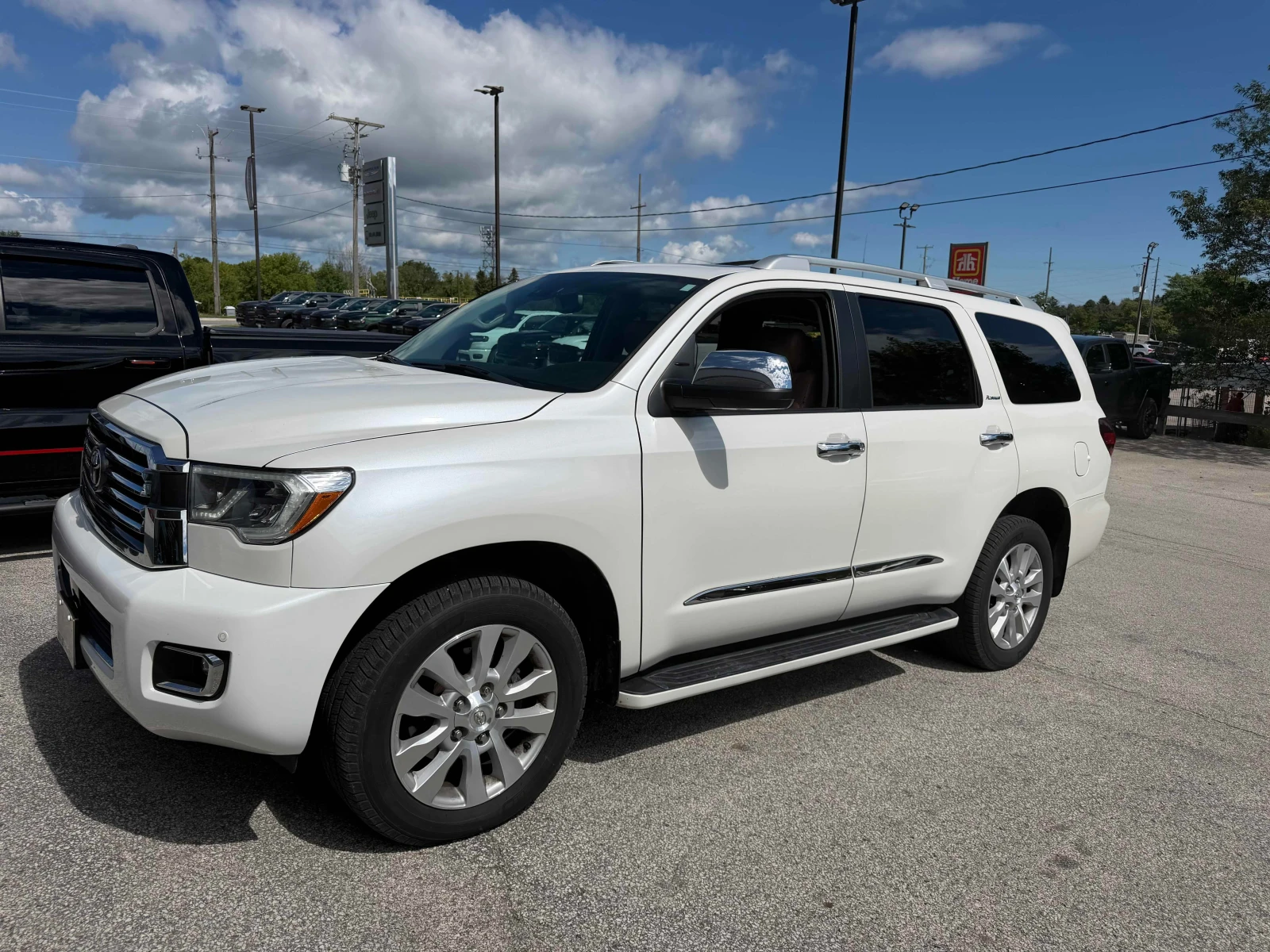 Toyota Sequoia * Platinum * CARFAX * ОПЦИЯ ЗА ФИНАНСИРАНЕ, снимка 9 - Автомобили и джипове - 55842286