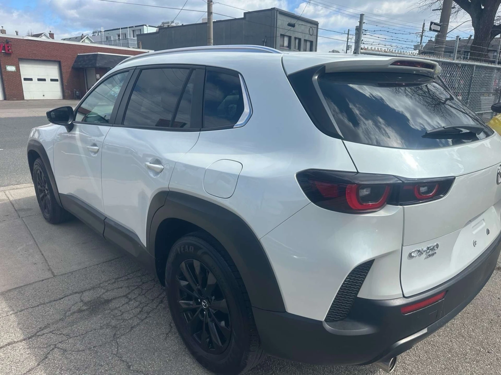 Mazda CX-50 GS| PANO| КАМЕРА| ФИКС ЦЕНА ДО БГ| , снимка 4 - Автомобили и джипове - 56005819