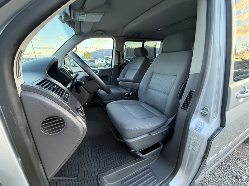 VW Multivan 2.5TDi 131к.с * Климатроник* * Пътник* , снимка 12 - Бусове и автобуси - 52244845