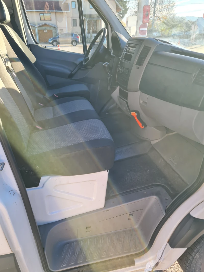VW Crafter 2.0куб.109к.с.9 -Местен , снимка 11 - Бусове и автобуси - 52404200