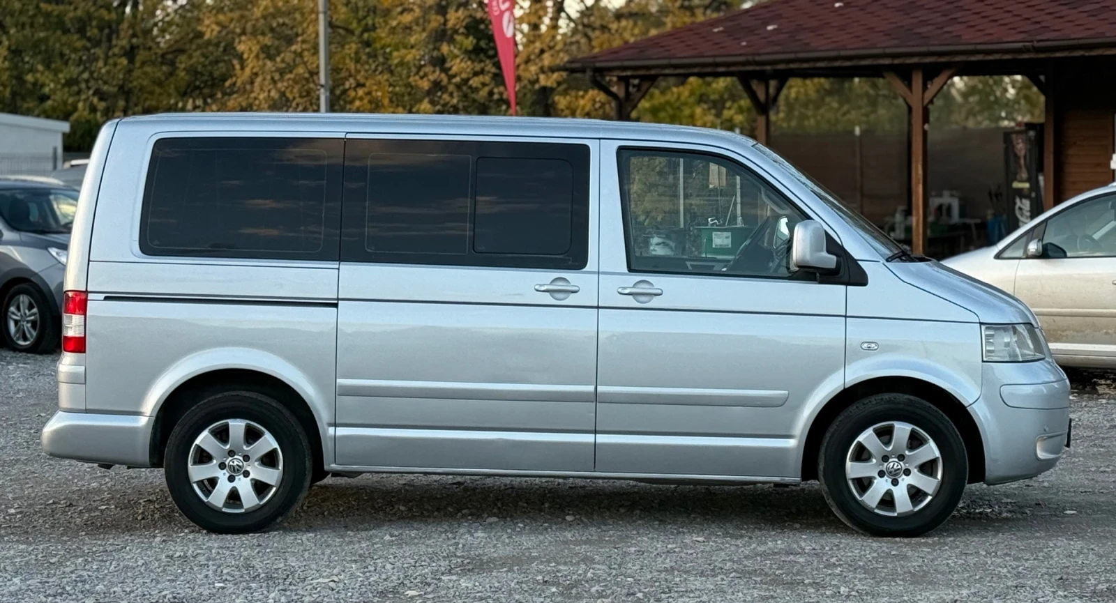 VW Multivan 2.5TDi 131к.с * Климатроник* * Пътник*  - изображение 8