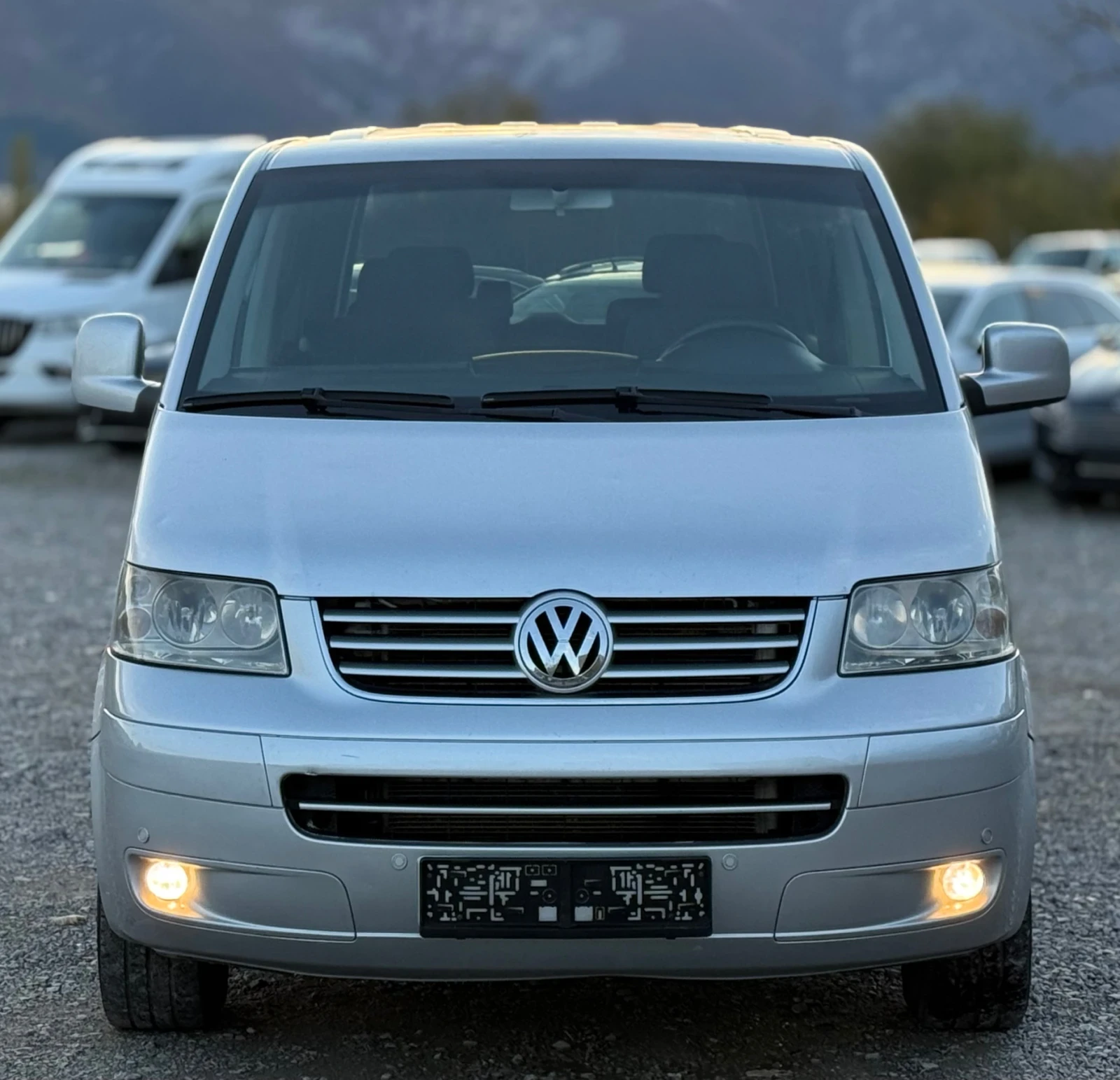VW Multivan 2.5TDi 131к.с * Климатроник* * Пътник*  - изображение 2
