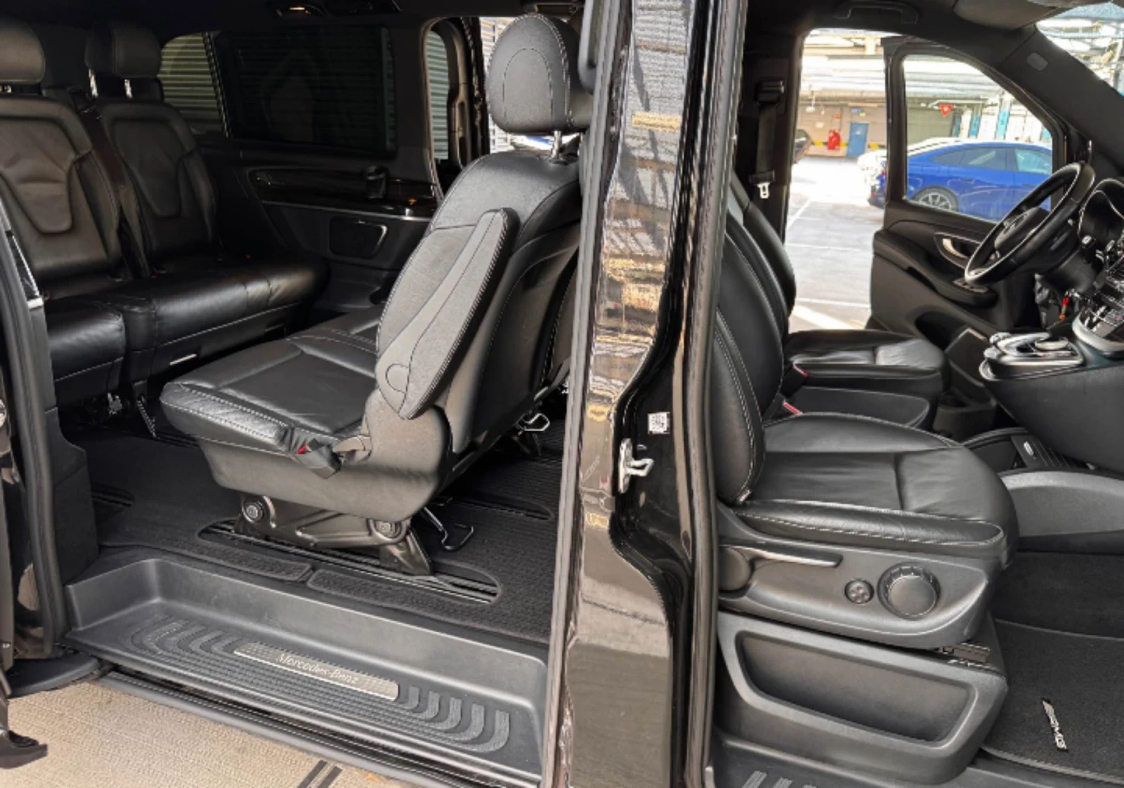 Mercedes-Benz V 250 AMG LINE, EXTRA LONG 2018-190 к.с., снимка 7 - Бусове и автобуси - 54505936