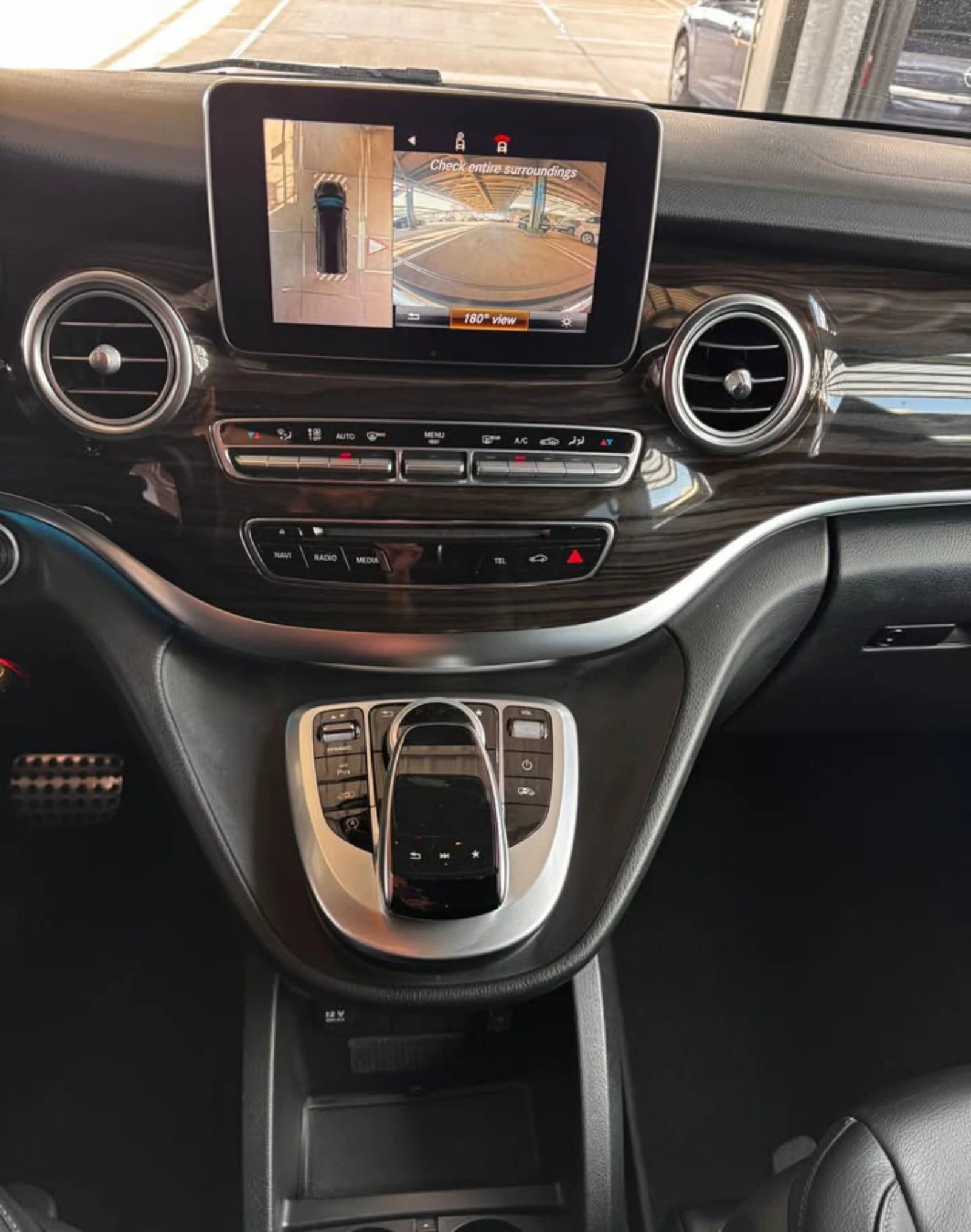 Mercedes-Benz V 250 AMG LINE, EXTRA LONG 2018-190 к.с., снимка 9 - Бусове и автобуси - 54505936
