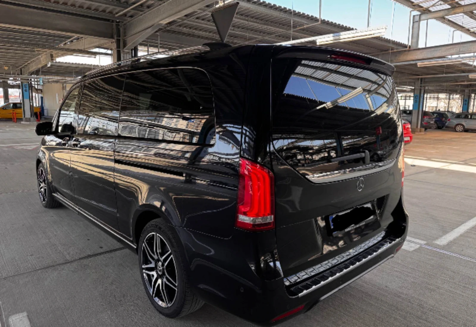 Mercedes-Benz V 250 AMG LINE, EXTRA LONG 2018-190 к.с., снимка 4 - Бусове и автобуси - 54505936