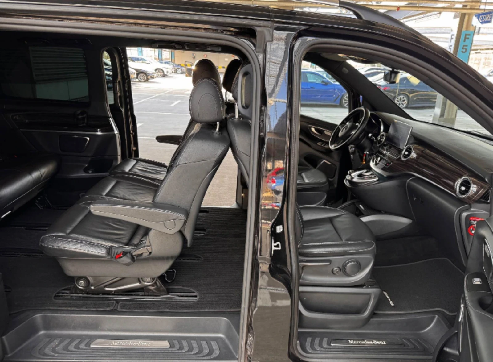 Mercedes-Benz V 250 AMG LINE, EXTRA LONG 2018-190 к.с., снимка 10 - Бусове и автобуси - 54505936