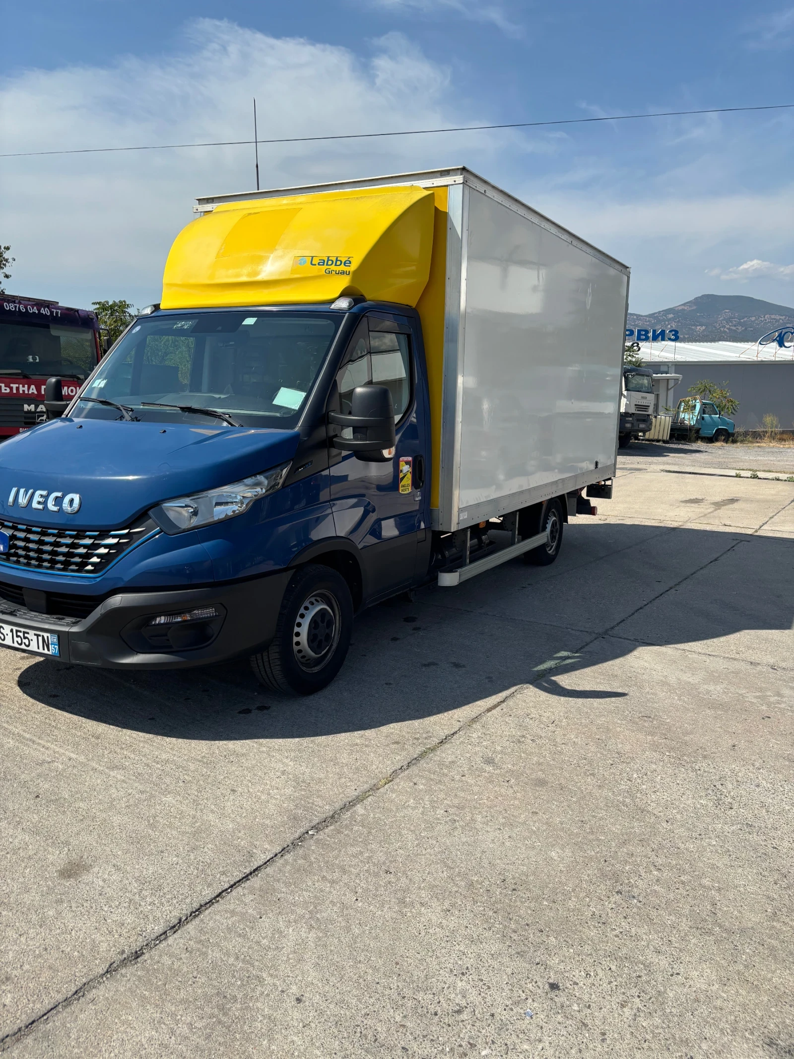 Iveco 35s16 Заводски метан, снимка 3 - Бусове и автобуси - 56040570