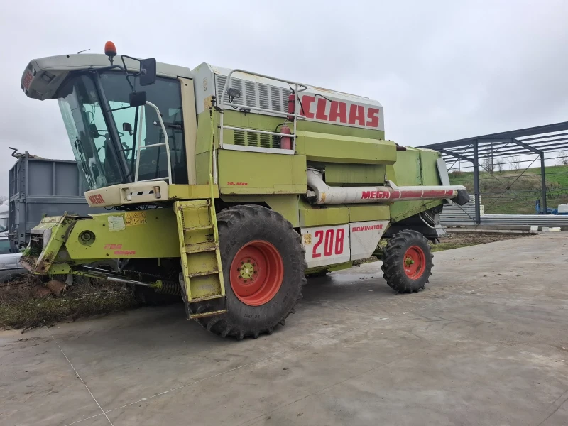 Комбайн Claas MEGA 208