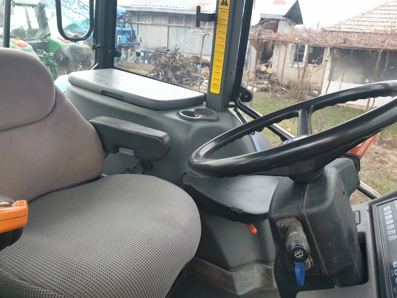 Трактор New Holland Tm190  - изображение 2