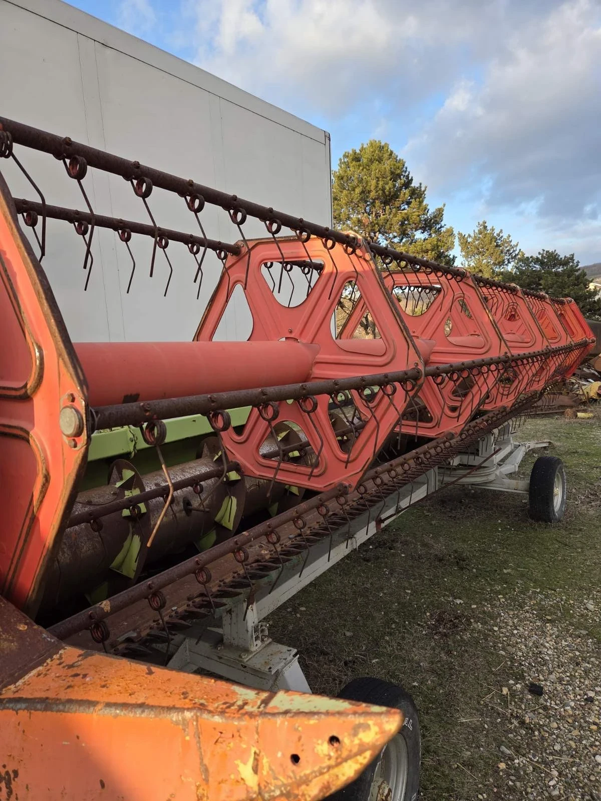 Комбайн Claas Lexion 460, снимка 12 - Селскостопанска техника - 55872429
