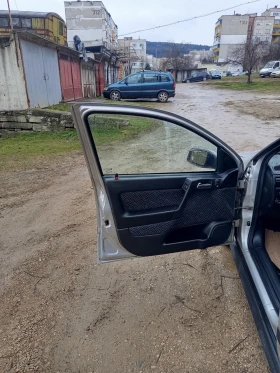 Opel Astra 1.6i - 1750 € / 3422.70 лв. - 77533510 7