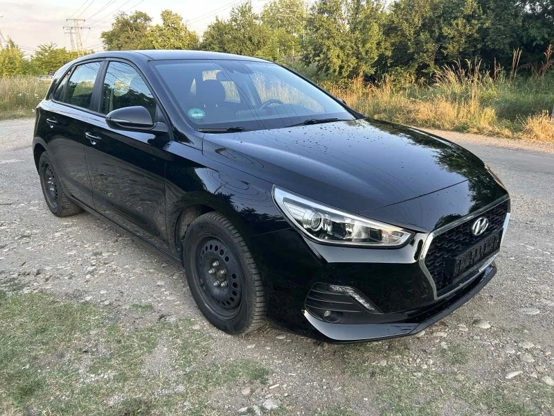 Hyundai I30 1.4i / CarPlay / Камера / LED, снимка 4 - Автомобили и джипове - 47340288