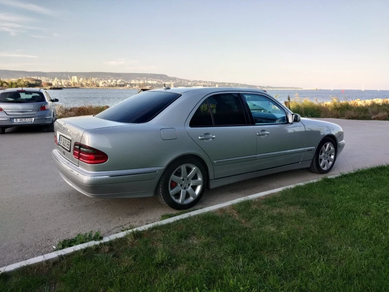 Mercedes-Benz E 320 CDI, снимка 11 - Автомобили и джипове - 47357154