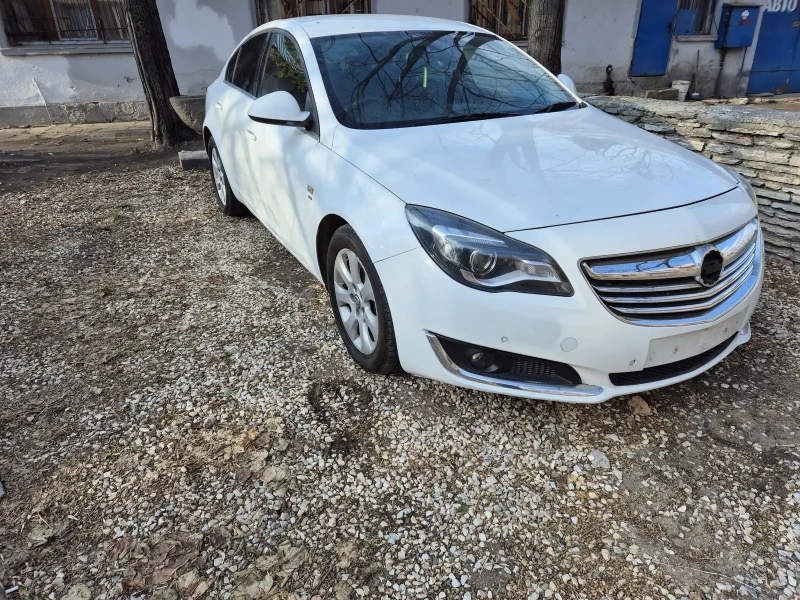 Opel Insignia 2.0 Diesel, снимка 1 - Автомобили и джипове - 48131909