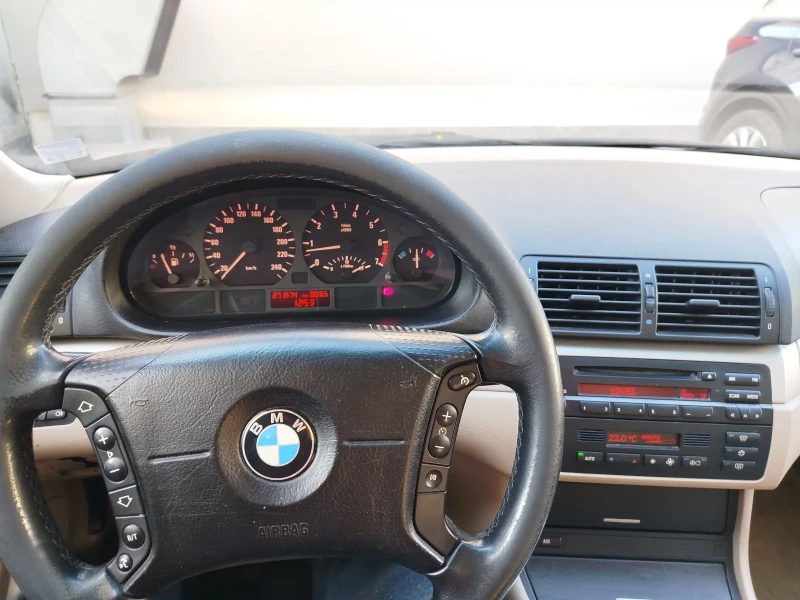 BMW 318, снимка 12 - Автомобили и джипове - 48144654