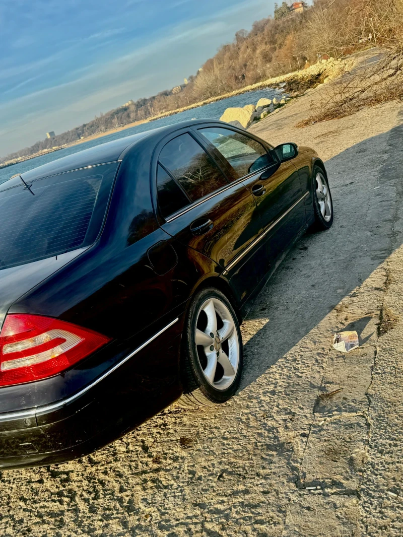 Mercedes-Benz C 320 V6 CDI 7-G Tronic , снимка 3 - Автомобили и джипове - 48528224