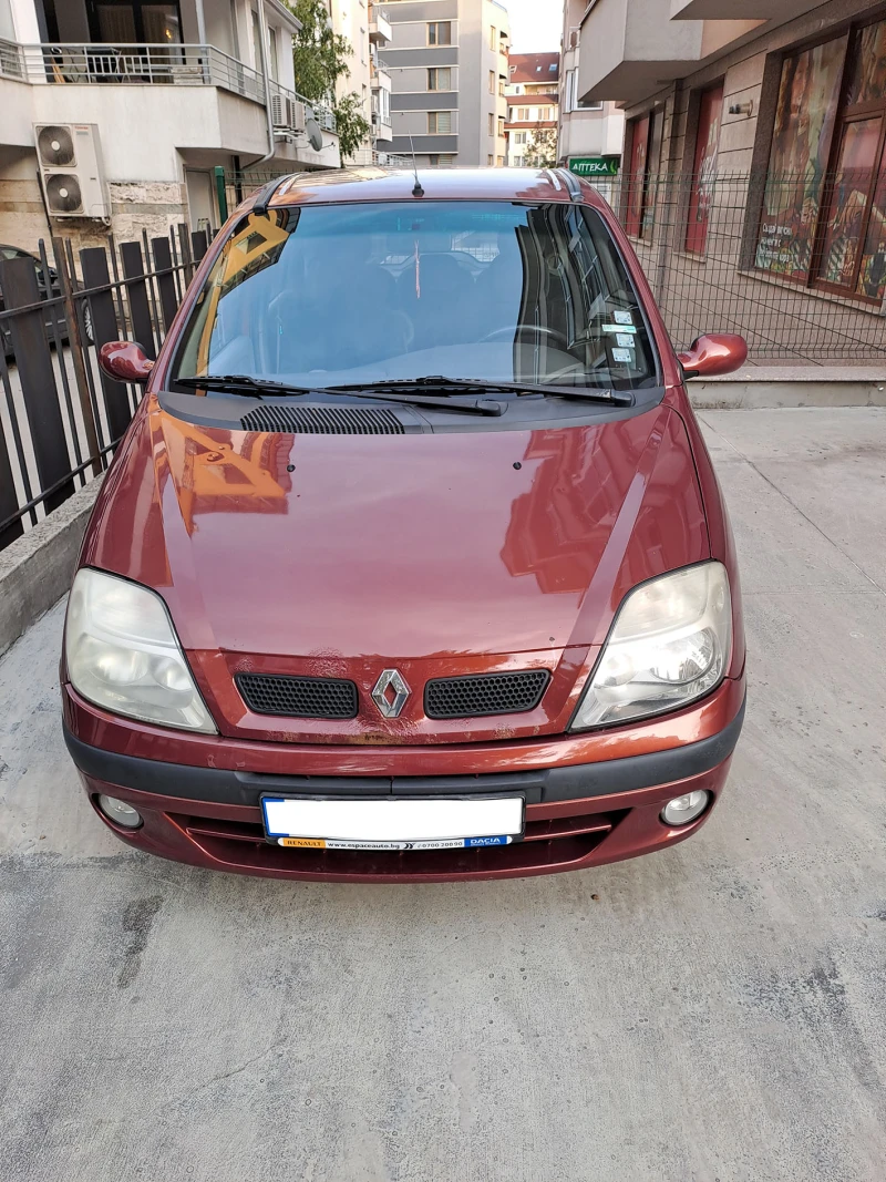 Renault Scenic, снимка 1 - Автомобили и джипове - 49528155