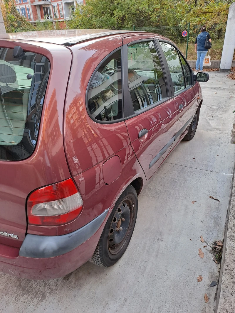 Renault Scenic, снимка 3 - Автомобили и джипове - 49528155