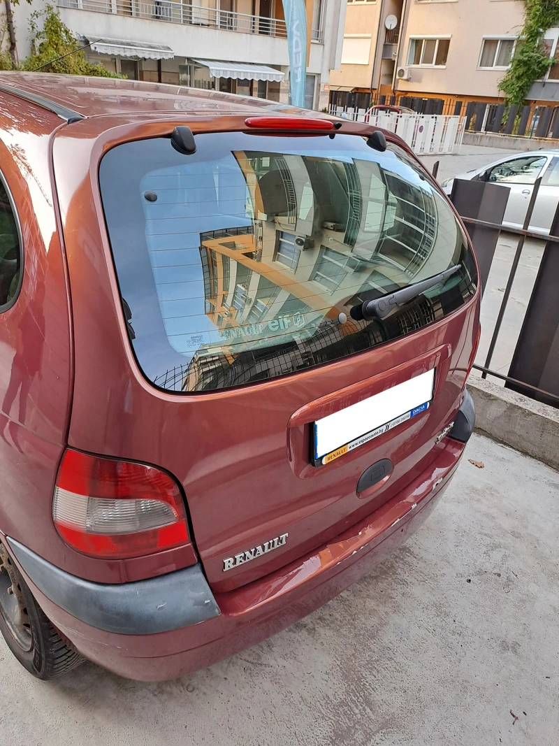 Renault Scenic, снимка 8 - Автомобили и джипове - 49528155