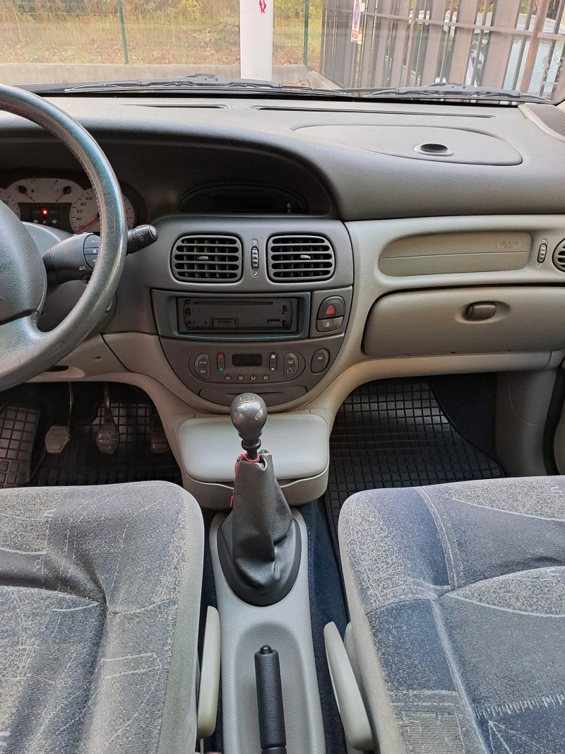 Renault Scenic, снимка 7 - Автомобили и джипове - 49528155