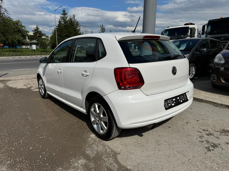 VW Polo Автоматик, снимка 6 - Автомобили и джипове - 50400923