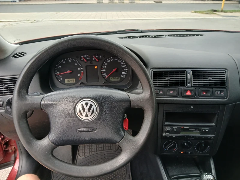 VW Golf 2.0i-Benzin.EDITION, снимка 11 - Автомобили и джипове - 52505893