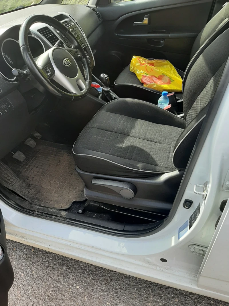 Kia Venga, снимка 11 - Автомобили и джипове - 52186794