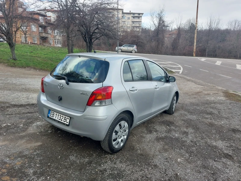 Toyota Yaris 1000, снимка 6 - Автомобили и джипове - 53007254