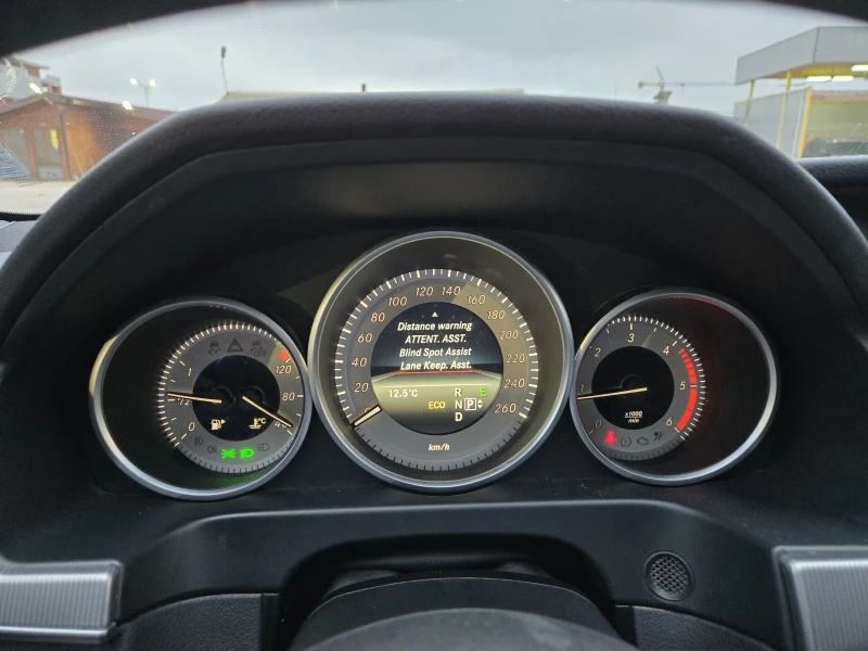 Mercedes-Benz E 220 Топ въздух масажи, снимка 17 - Автомобили и джипове - 53389908