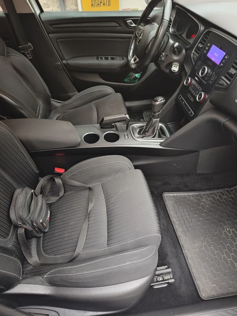 Renault Megane 1, 6 SCe GAZ, снимка 11 - Автомобили и джипове - 53482493