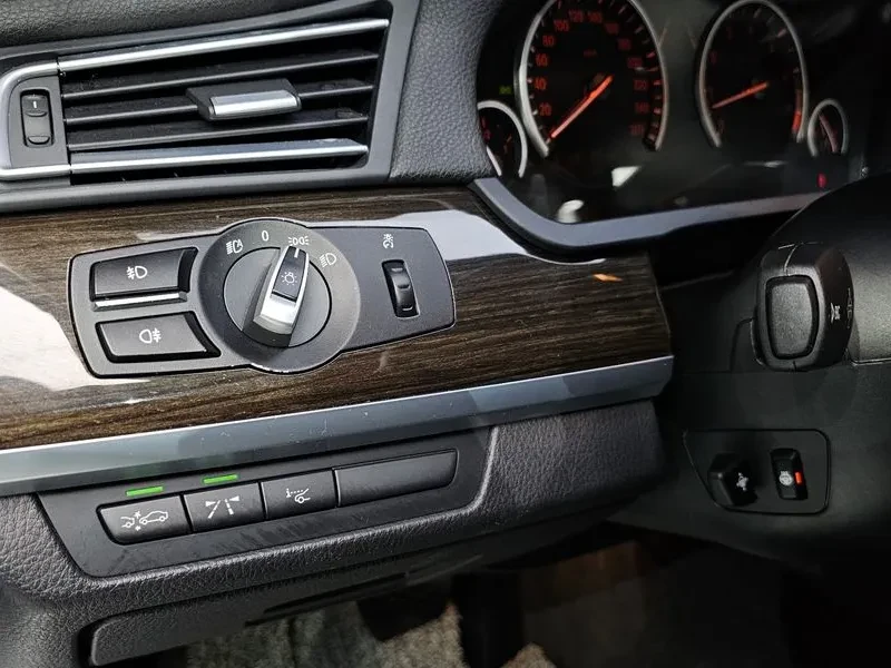 BMW 740 Li, снимка 13 - Автомобили и джипове - 54600954