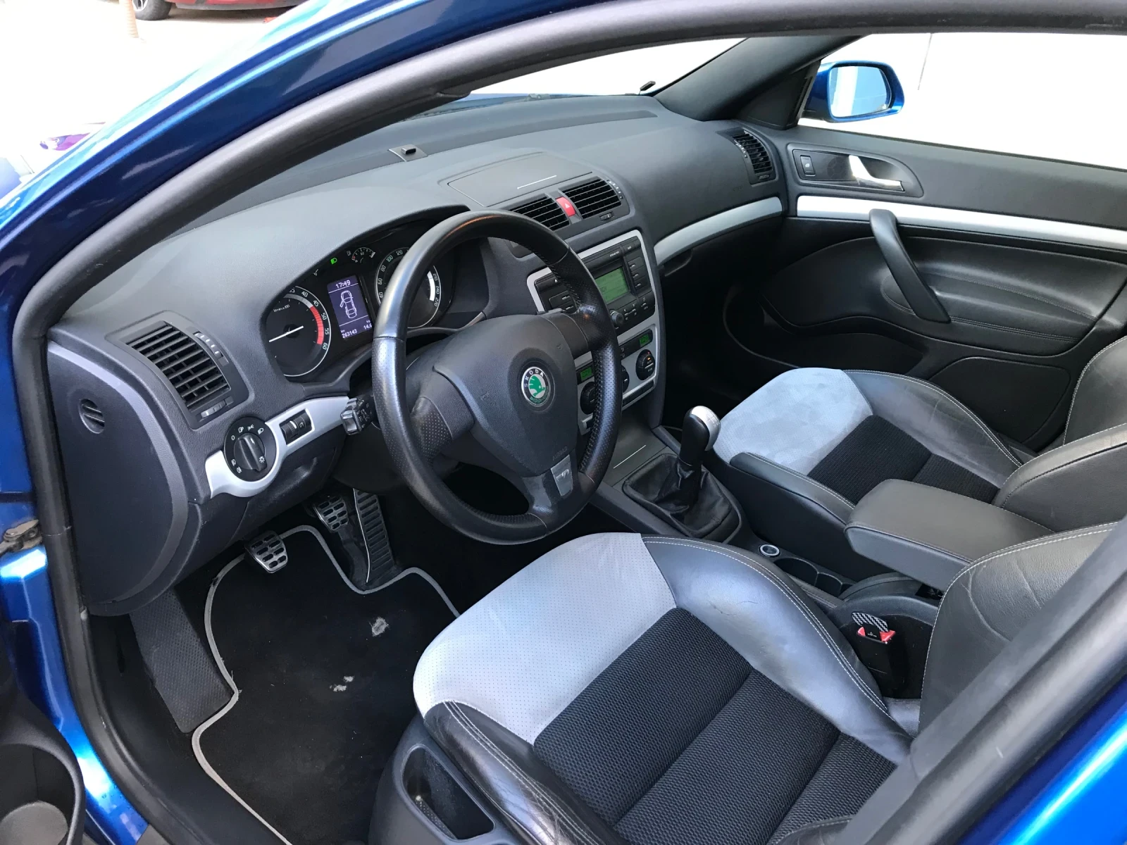 Skoda Octavia VRS 2.0TDI 170ph* 6ск* КОЖА* КСЕНОН* ПАРКТРОНИК*  - изображение 9